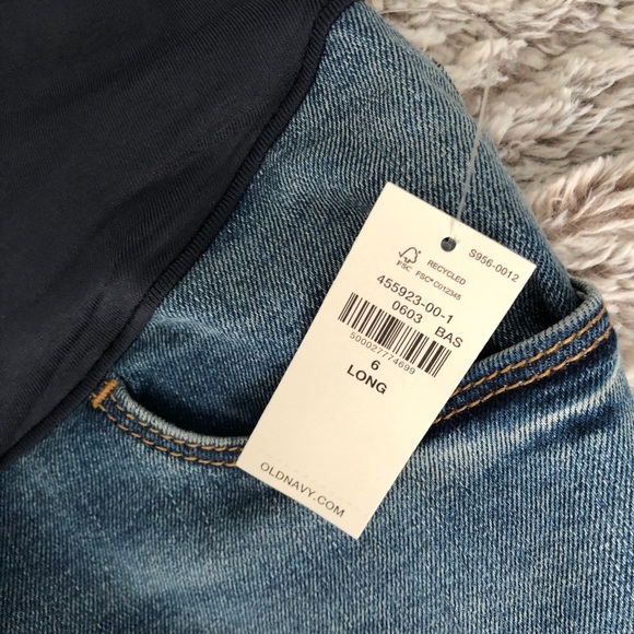 Maternity Skinny Jeans - Picture 6 of 7